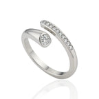 Anel Regulável Torcido Cravejado com Zircônias em Prata 925