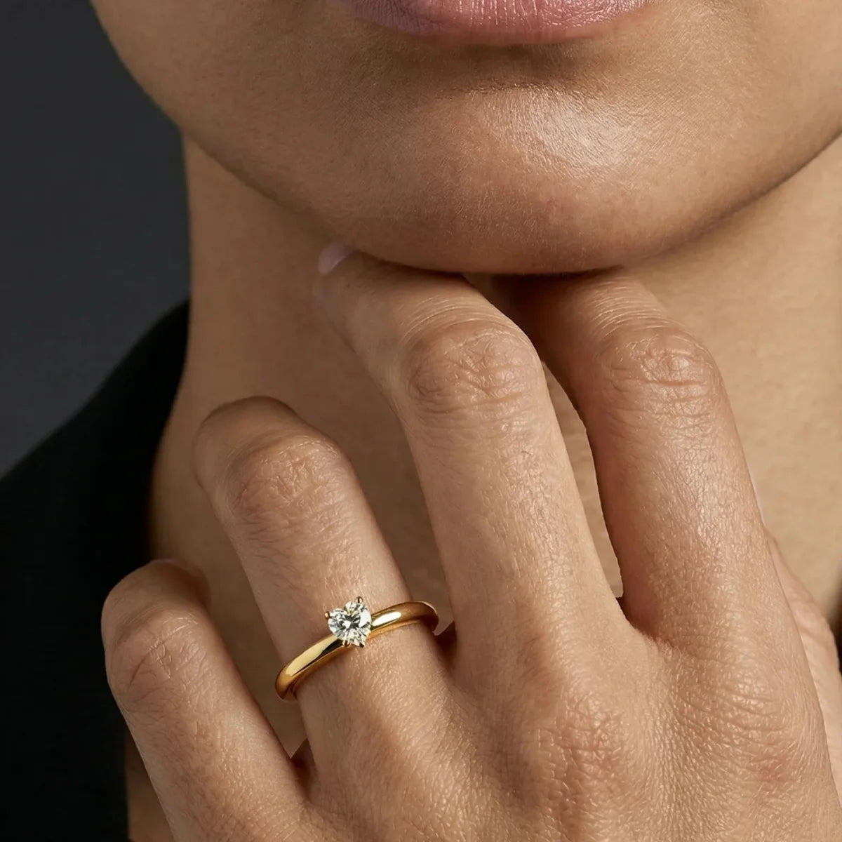 Anel Solitário Clássico Zircônia Coração Banhado a Ouro 18K