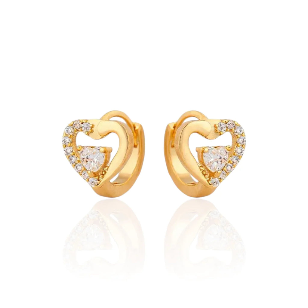 Brinco Argolinha Coração com Zircônias Banhado a Ouro 18K