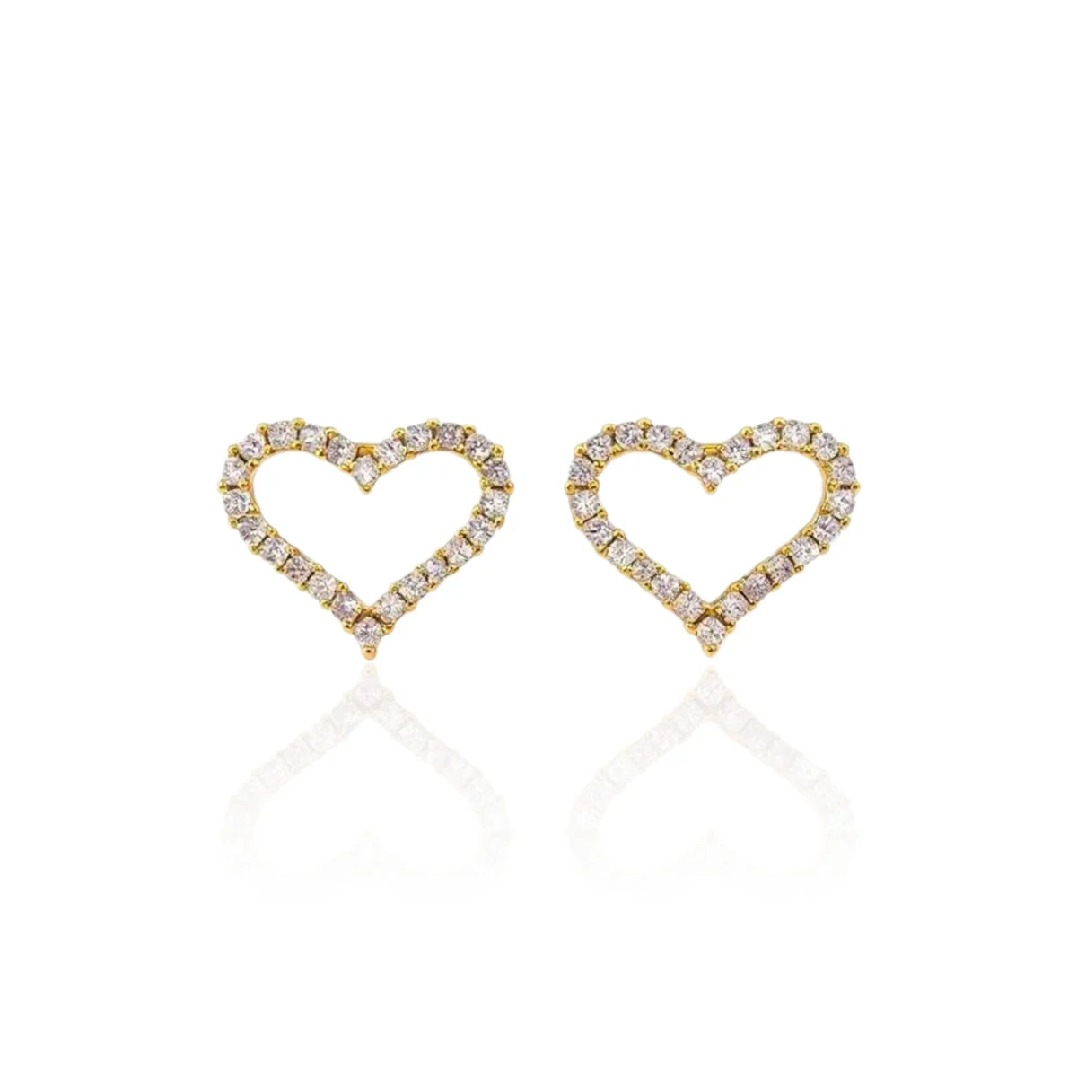 Brinco Coração Vazado Zircônia Cravejado Banhado a Ouro 18K