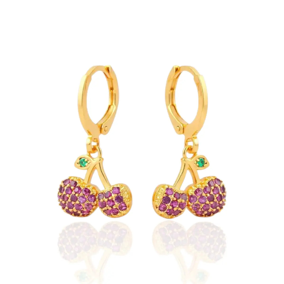 Brinco Cravejado Cereja com Fecho Banhado a Ouro 18K