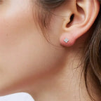 Brinco Trevo com Zircônias Cravejadas Pequeno em Prata 925