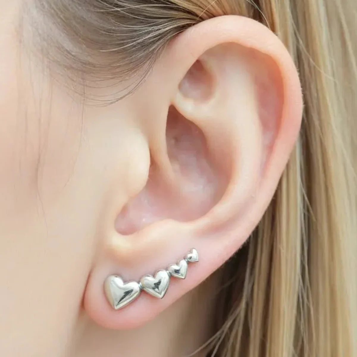 Brincos Ear Cuff Quatro Corações em Prata 925