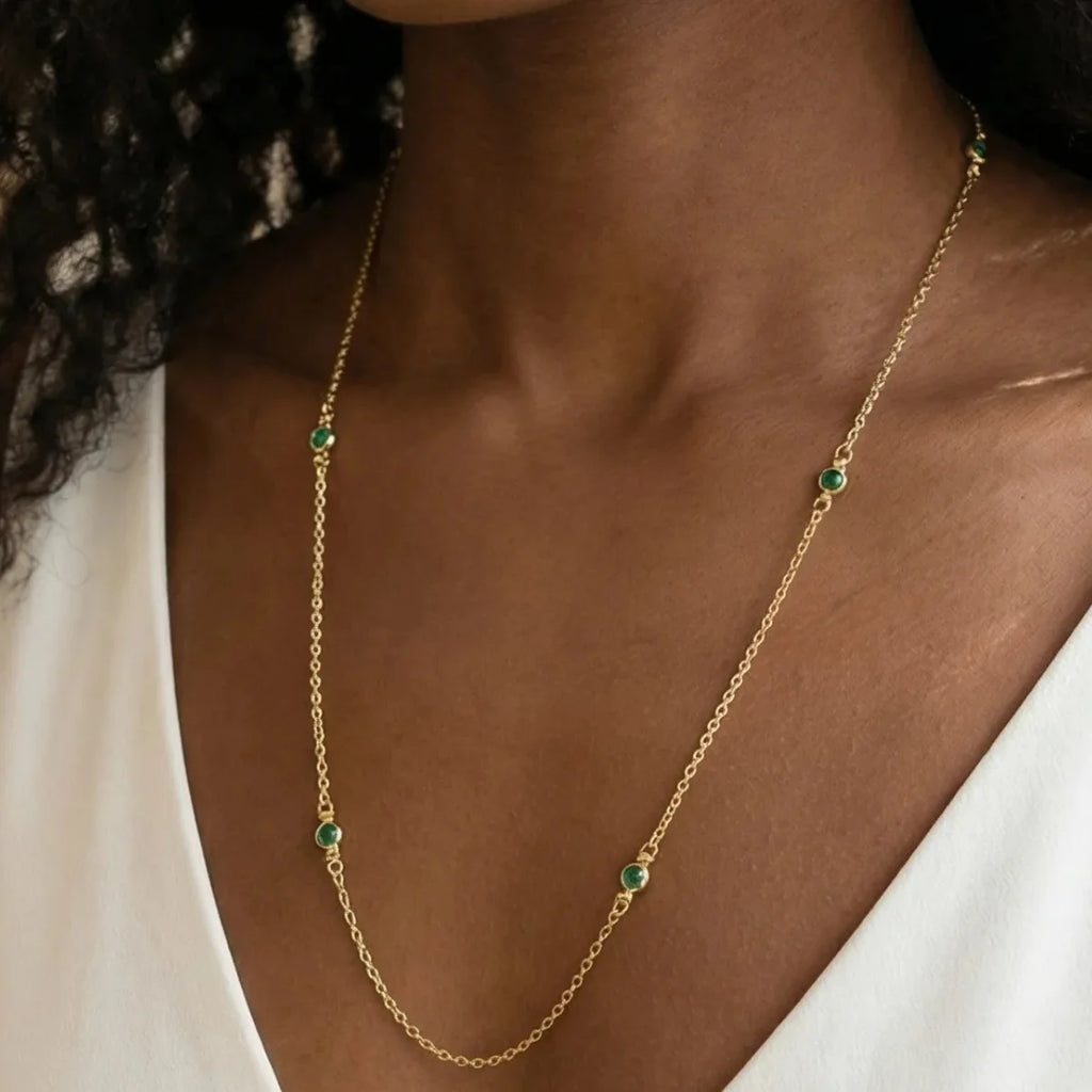 Colar Pontos Zircônias Azuis Pequenas Banhado a Ouro 18K