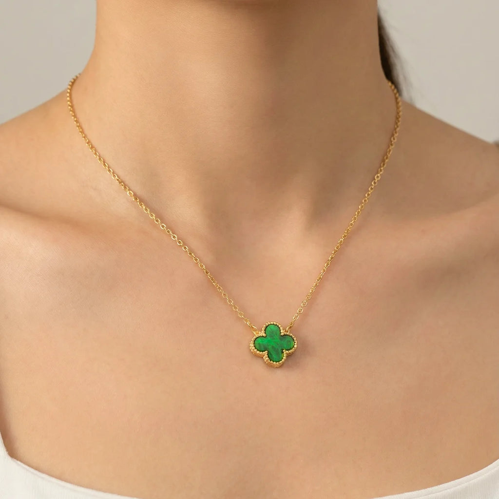 Colar Trevo de Quatro Folhas Verde Banhado a Ouro 18K