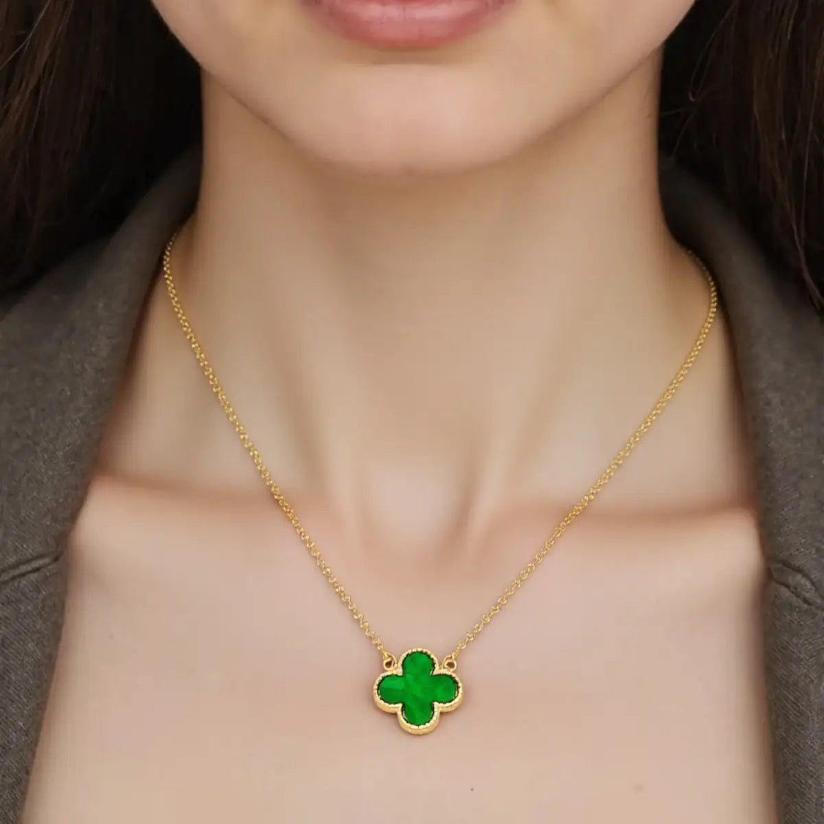 Colar Trevo de Quatro Folhas Verde Banhado a Ouro 18K