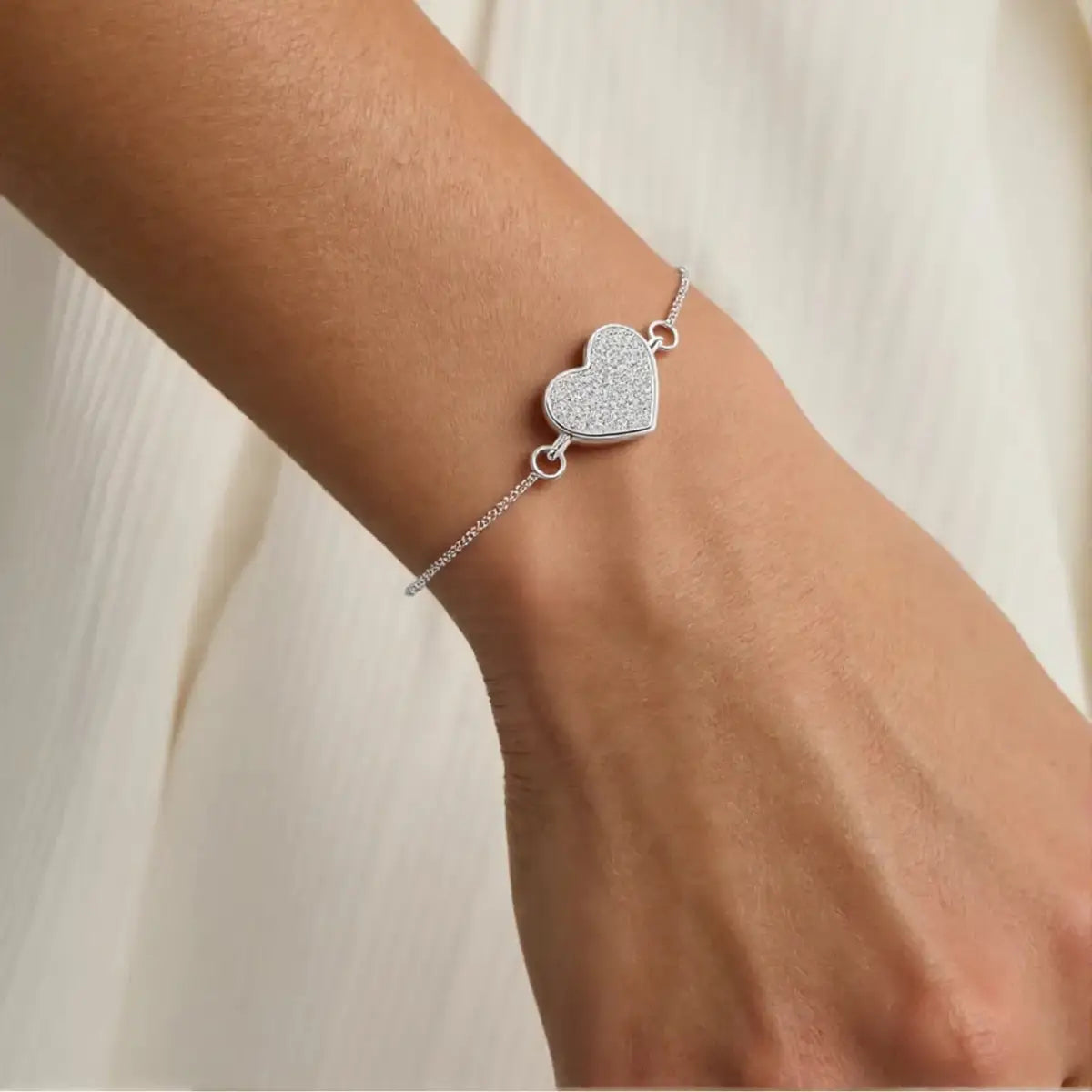 Pulseira Coração com Zircônias Cravejado em Prata 925